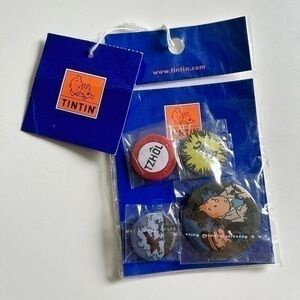 NWT LES COLLECTIONS TINTIN ET MILOU, Set of 4 Pins / Round Buttons
